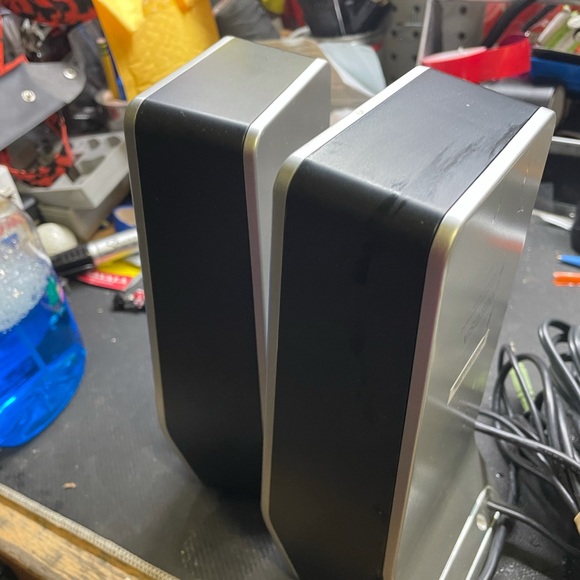 Altec Lansing VS2320 Powered Audio System 2.0 Computer - Picture 5 of 10